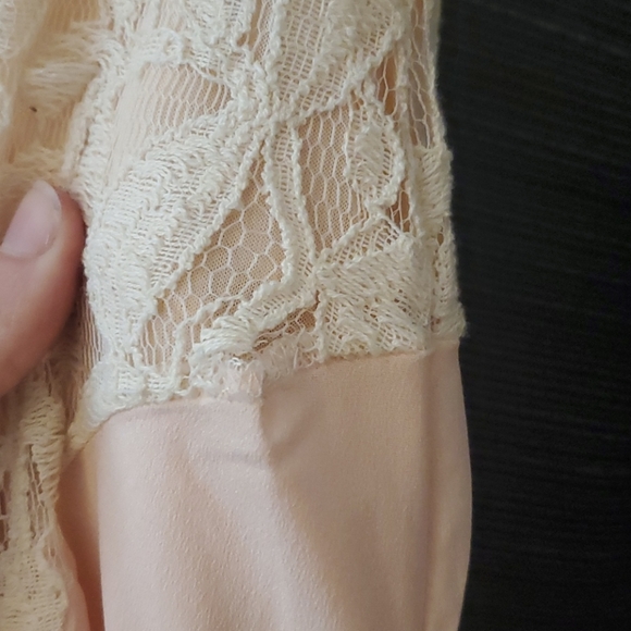 1920s Vintage Style Wedding Dress - Picture 4 of 5